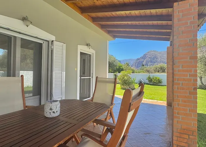 Secret Garden Diakopto