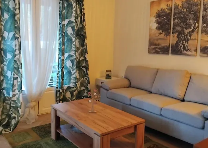 Secret Garden Διαμέρισμα Διακοφτό